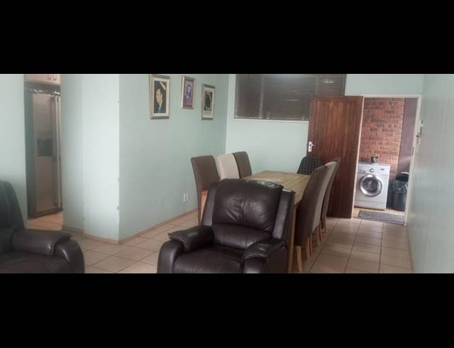 2 BEDROOM PROPERTY TO RENT IN SILVERTON
